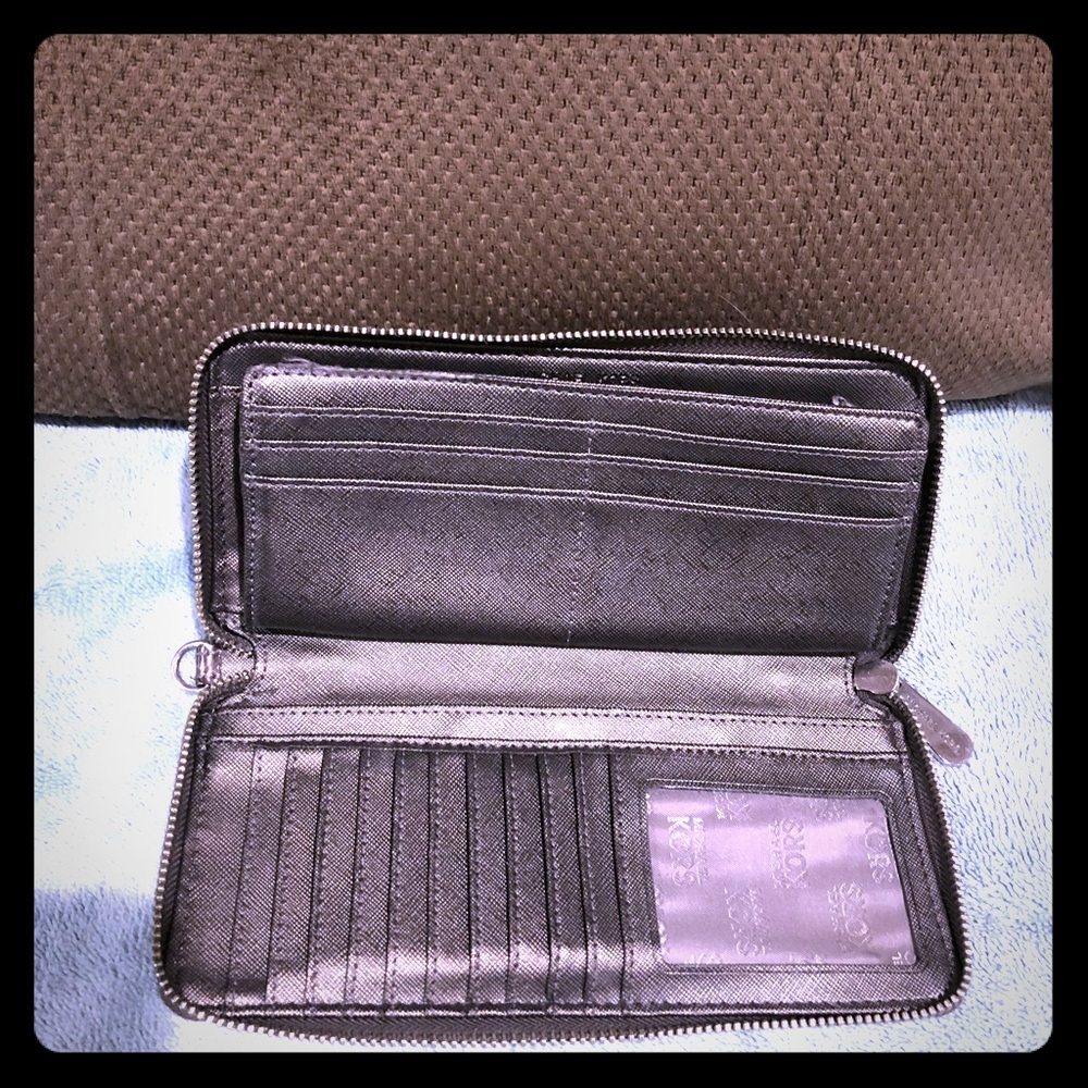 Metallic Michael Kors wallet